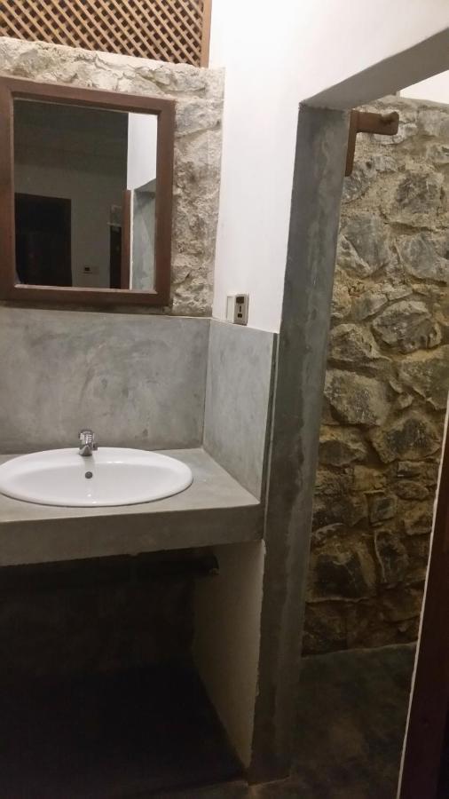 The Ed Corner - Hiriketiya Homestay Dickwella