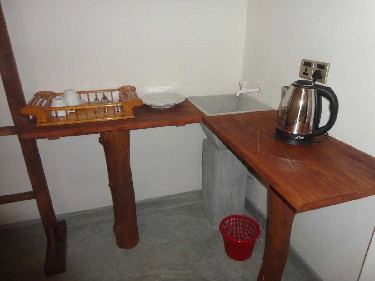 Homestay The Ed Corner - Hiriketiya