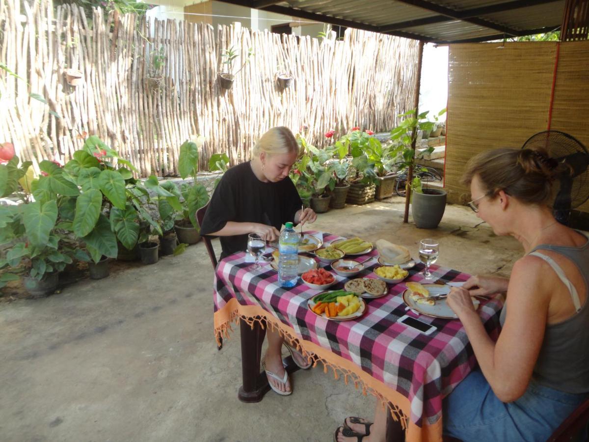 The Ed Corner - Hiriketiya Homestay *