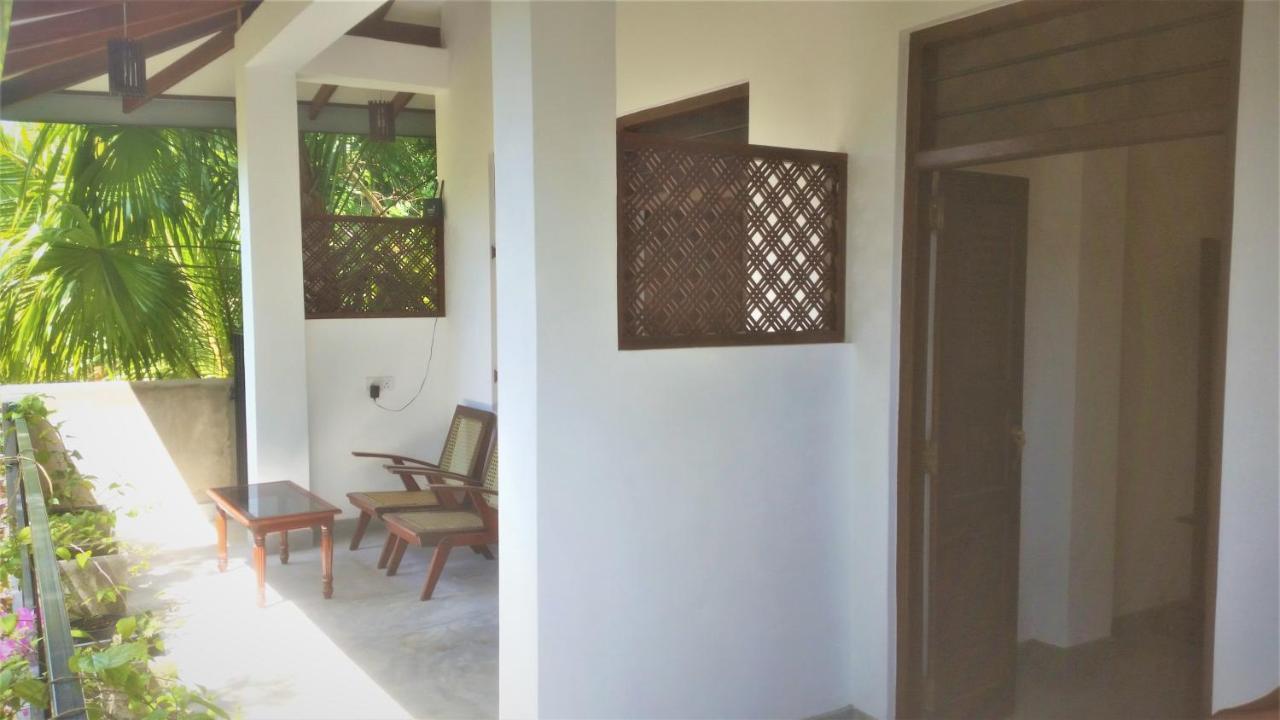 Homestay The Ed Corner - Hiriketiya